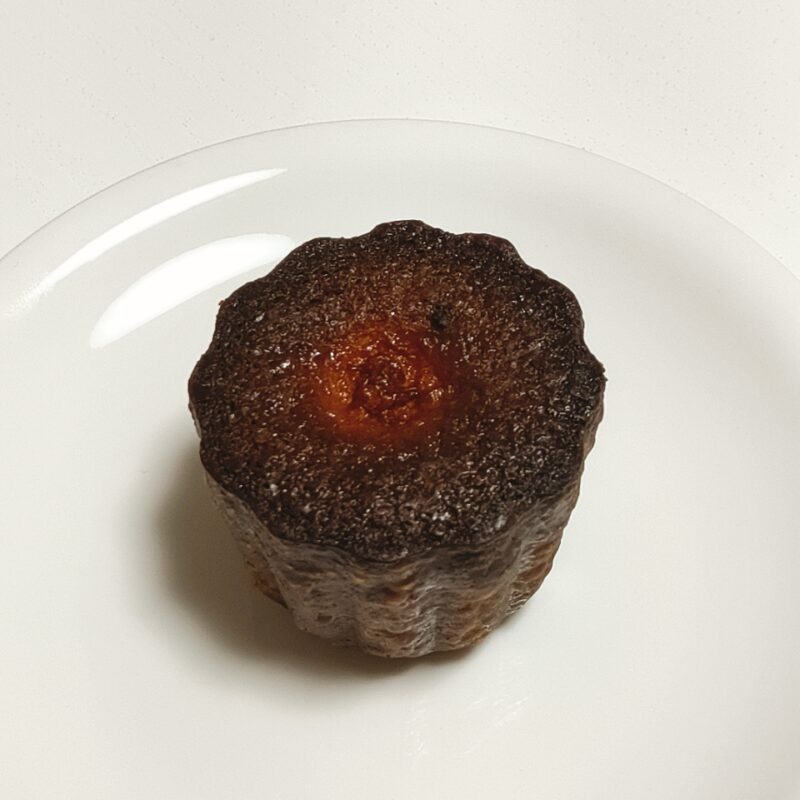 ラム酒とバター香るカヌレ