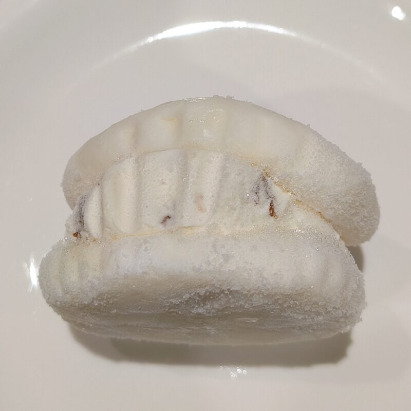 おもちラムレーズン入りバタークリーム