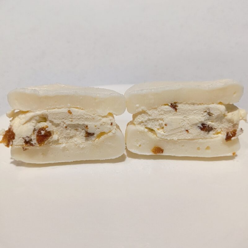 おもちラムレーズン入りバタークリーム