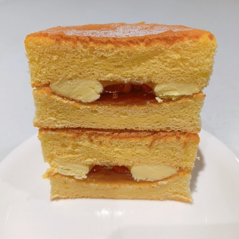 冷やして食べるホットケーキ風サンド