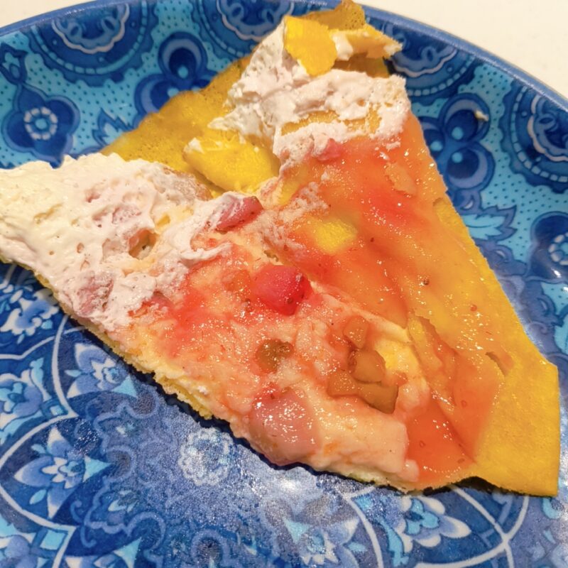 イチゴとバニラのクレープ