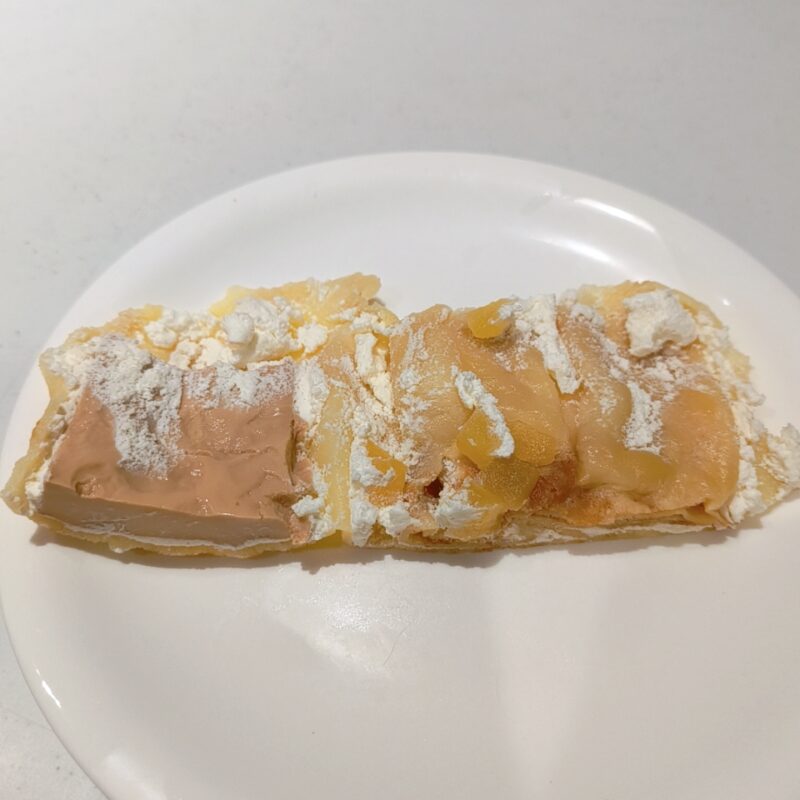 もちもち食感のクレープ《紅茶とりんご》